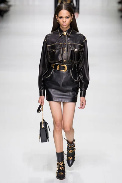 Look 9